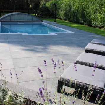 Keramische Terrastegel Kerastrada Antraciet 60x60x3 Cm 5 Keramische Terrastegel Kerastrada Antraciet 60x60x3 Cm - Afbeelding 5